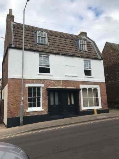 The Beehive, Ground Floor Apartment In Norfolk, No Shared Amenities Downham Market Exterior foto
